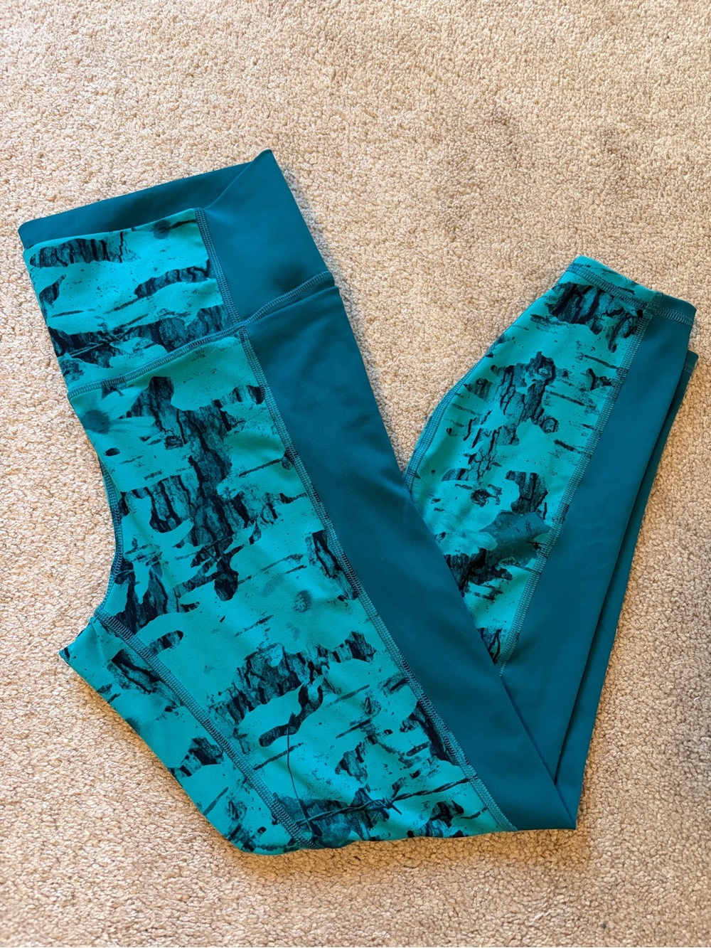 🐞 UNDER ARMOUR - Large Blue Leggings